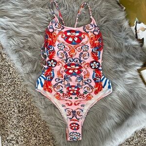 SHEIN Floral Ring Linked One Piece Swimsuit